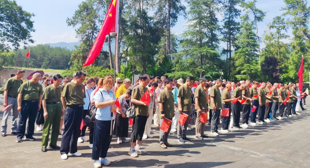七一建党节，汉中、承德、仙桃康姿百德专卖店共同庆祝中国共产党成立105周年